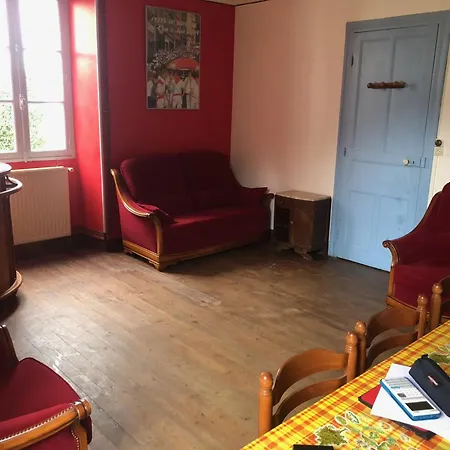 Un Ecrin Dans La Nature אספלט